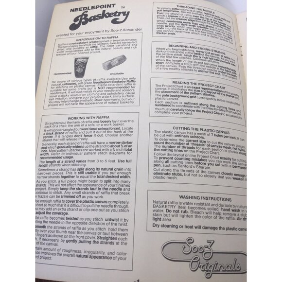 Needlepoint Basketry B312 Country Kitchen Chickens 8 Projects Plastic Canvas - Picture 10 of 10